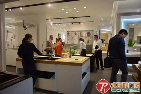 探店汉斯格雅金盛旗舰店：每个浴室将成为佼佼者